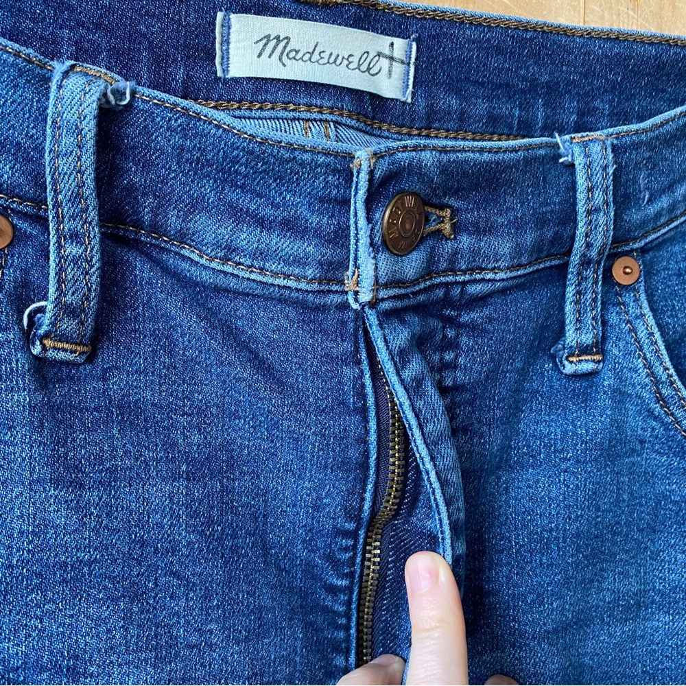 Madewell High-Rise Skinny Jeans in Dark Blue - Picture 12 of 16